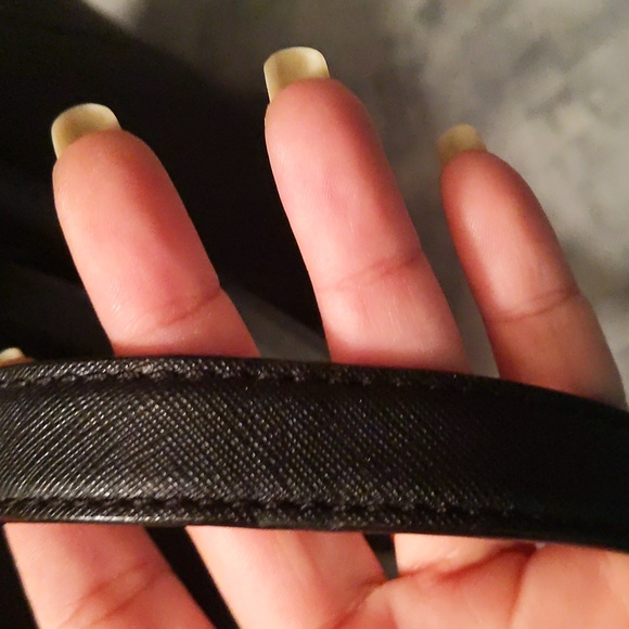 Kate spade black bag with gold hardware - Picture 6 of 13